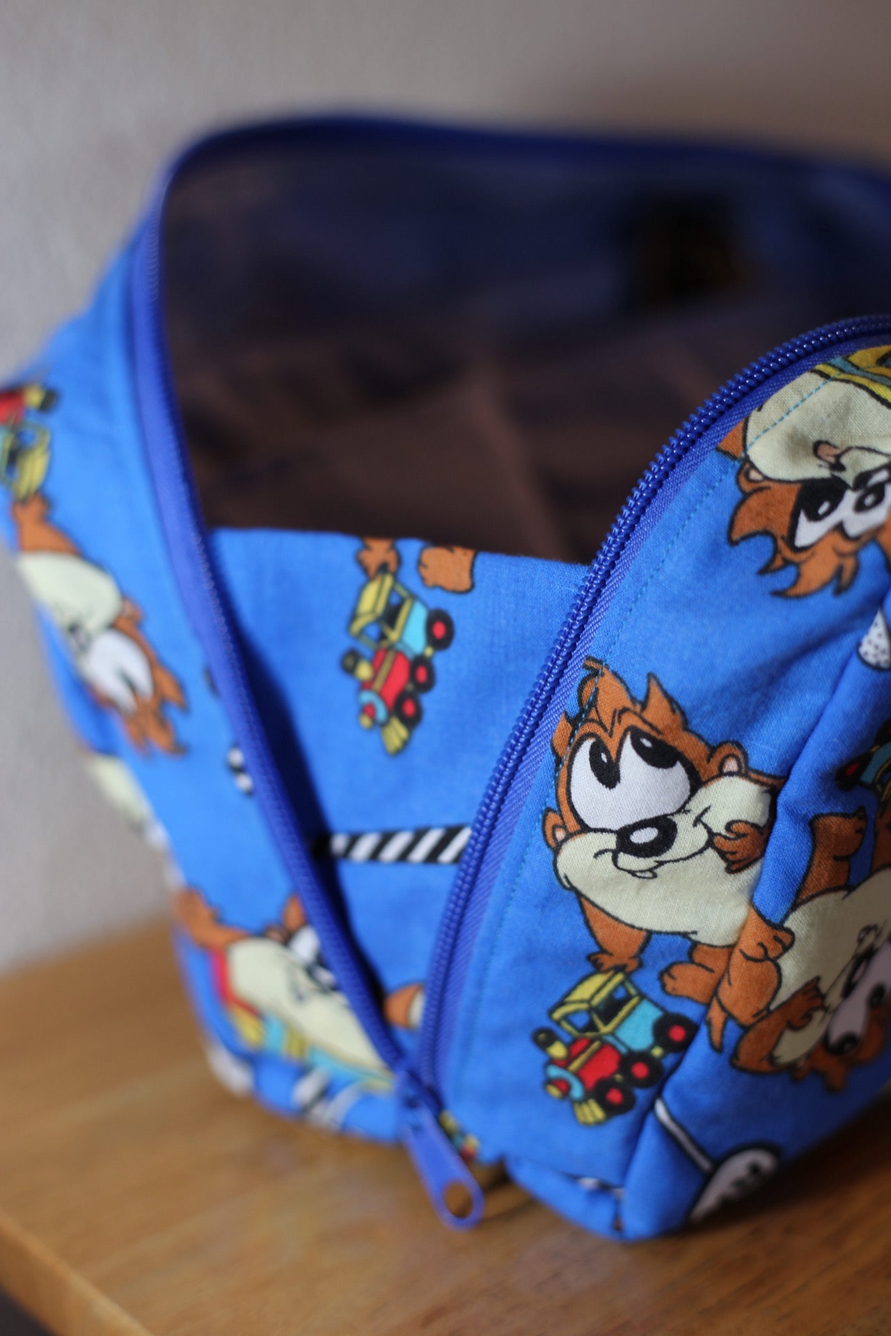 This country is Looney: Taz bowler bag