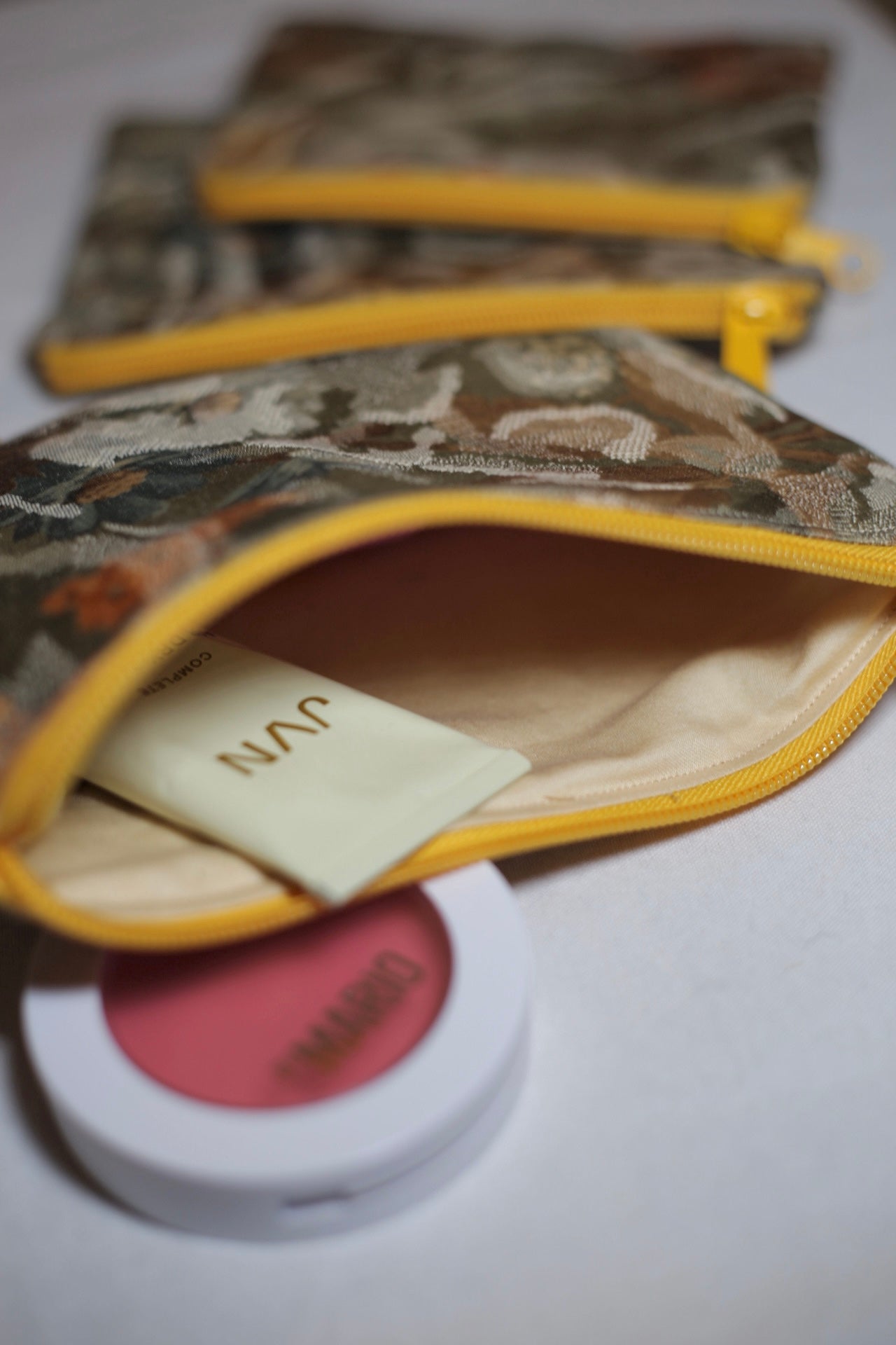 Floral zipper pouch set