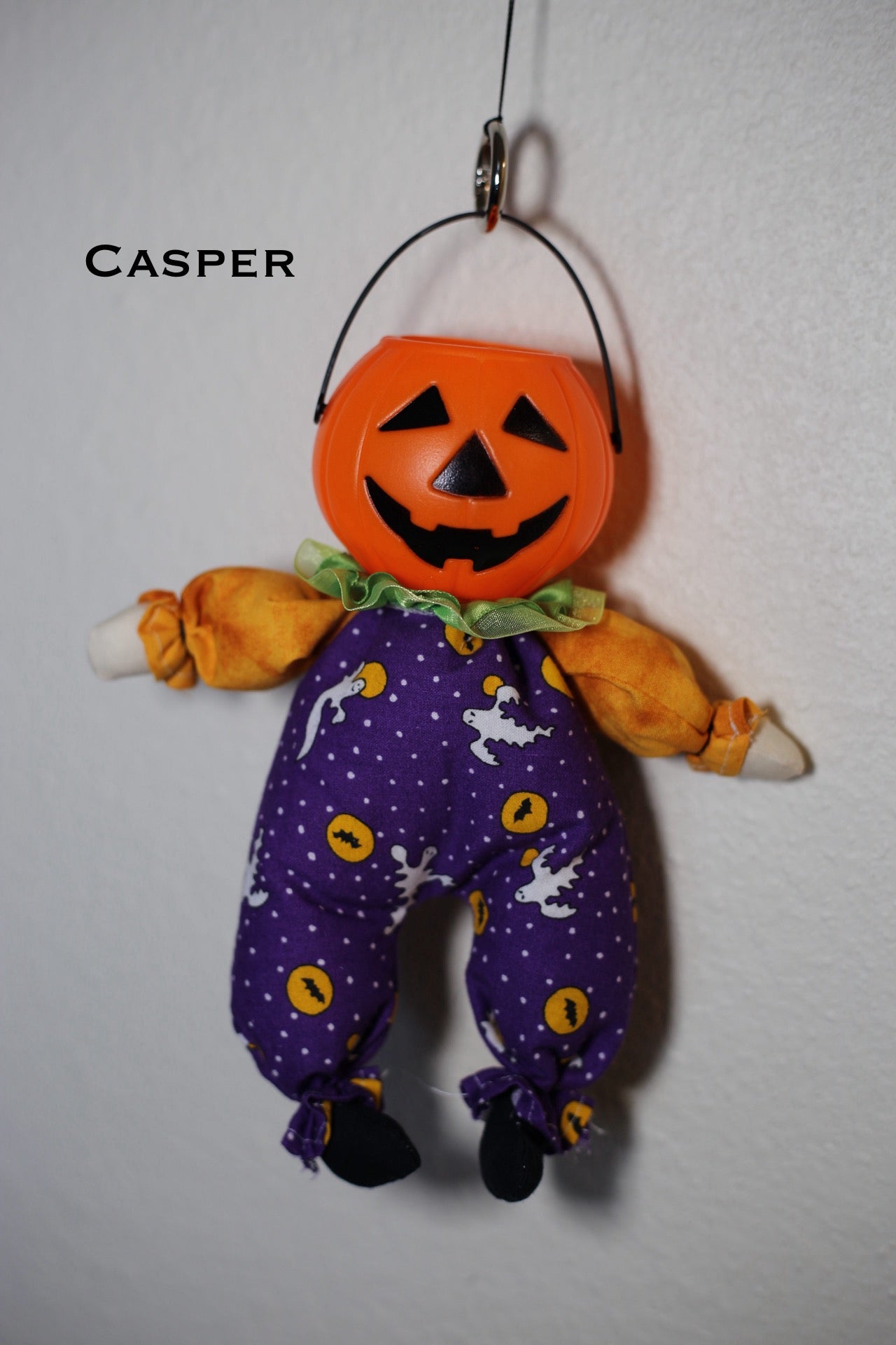 Trick-or-Treaters bag charm