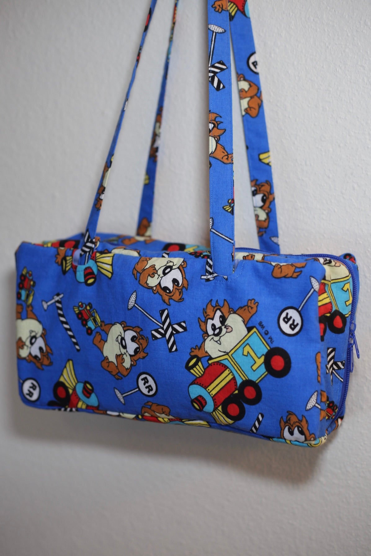 This country is Looney: Taz bowler bag