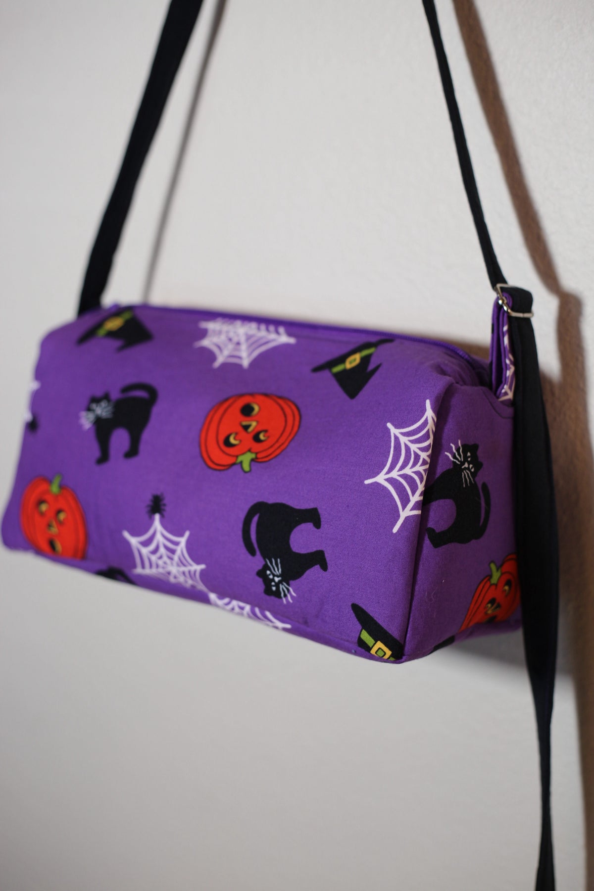 Thackery Binx Loaf Bag