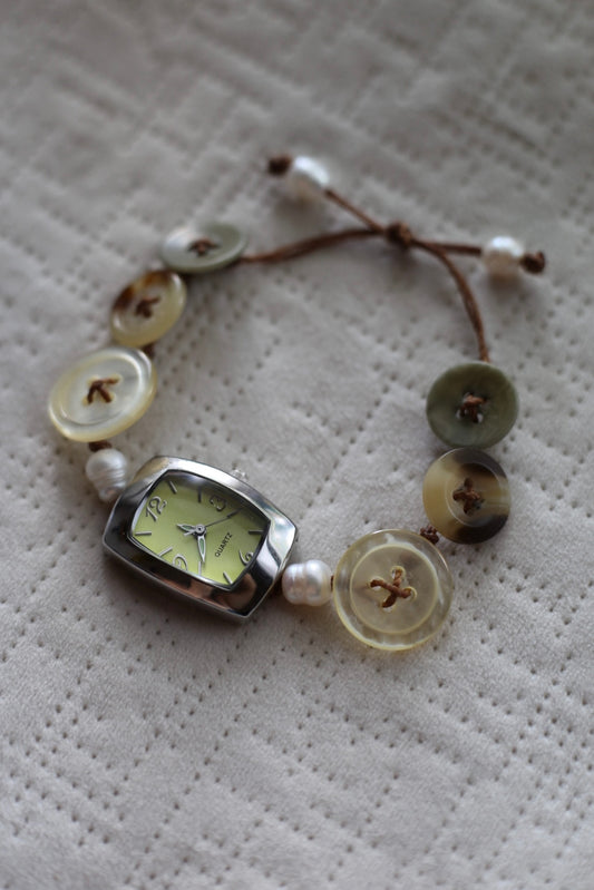 Terra button watch