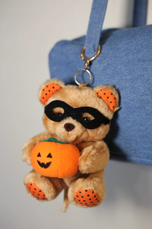 Jack-o-lantern bear charm