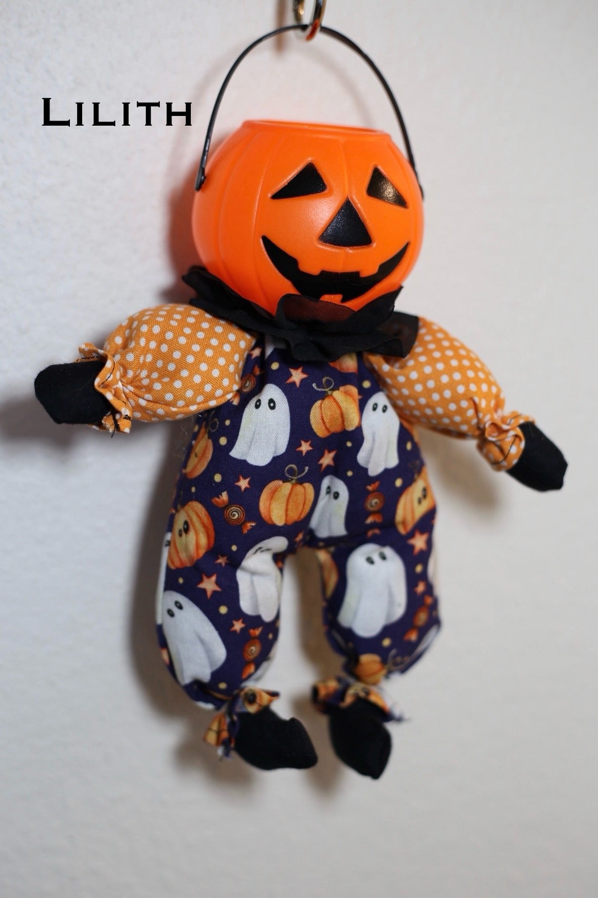 Trick or Treaters bag charm