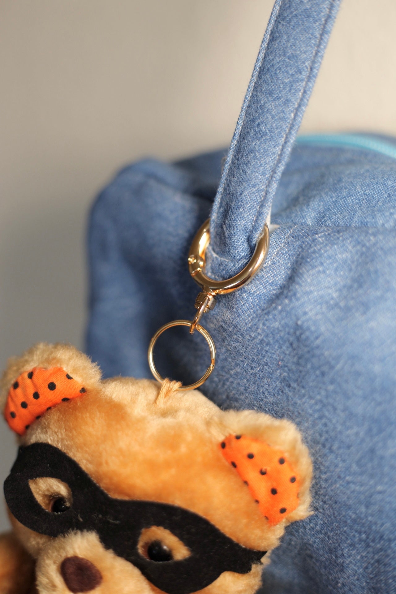 Jack-o-lantern bear charm