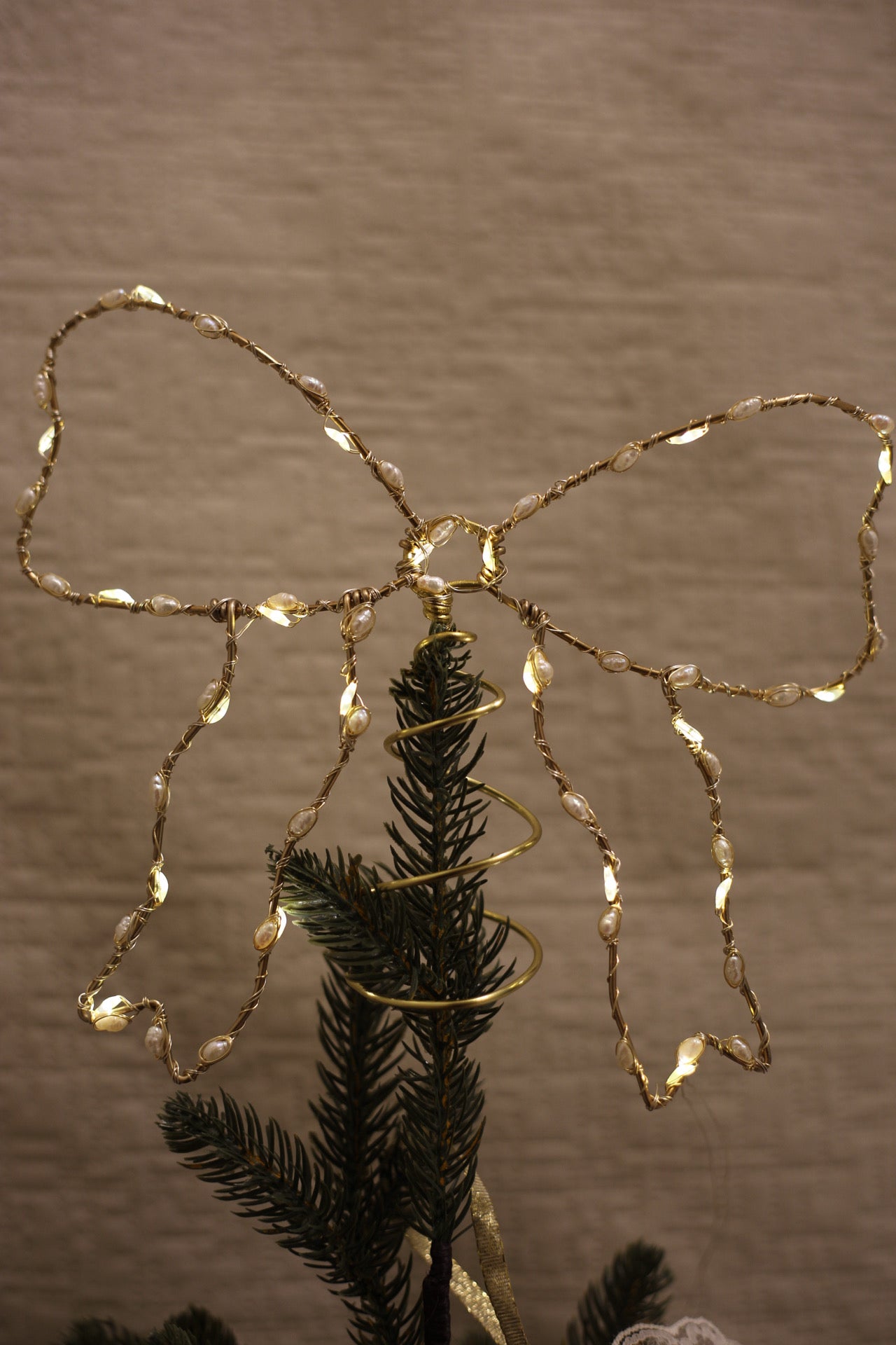 Bow tree topper