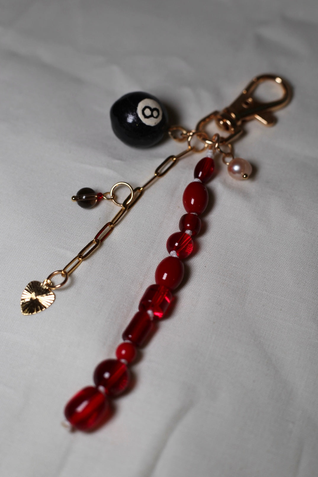 8 ball keychain
